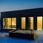 New Amazing With Spectacular View And Jacuzzi In The Heart Of Lofoten Сasa de vacaciones Lyngværet