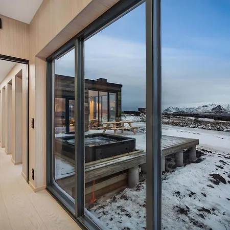 New Amazing With Spectacular View And Jacuzzi In The Heart Of Lofoten * Lyngværet