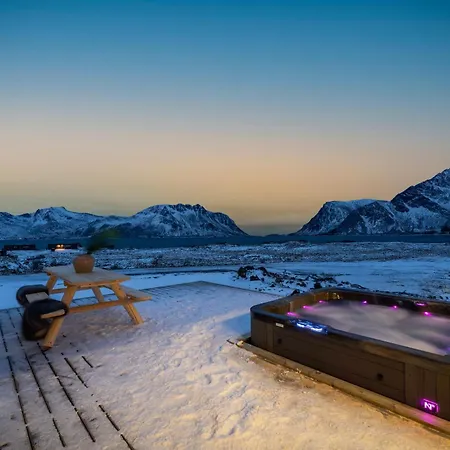 New Amazing With Spectacular View And Jacuzzi In The Heart Of Lofoten Lyngværet