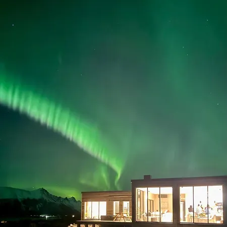 New Amazing With Spectacular View And Jacuzzi In The Heart Of Lofoten