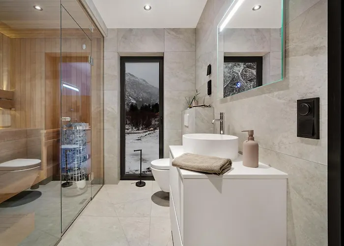 New Amazing With Spectacular View And Jacuzzi In The Heart Of Lofoten Lyngværet