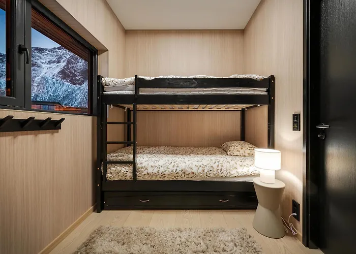 New Amazing With Spectacular View And Jacuzzi In The Heart Of Lofoten *