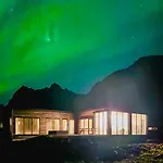 New Amazing With Spectacular View And Jacuzzi In The Heart Of Lofoten * Lyngværet